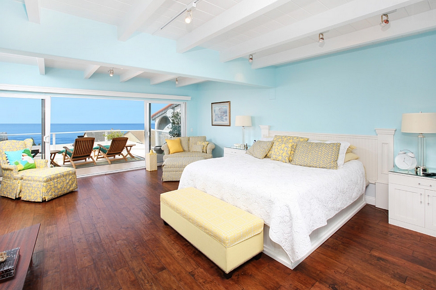 Tropical bedroom in blue with a tinge of yellow [From: V.I.Photography & Design]