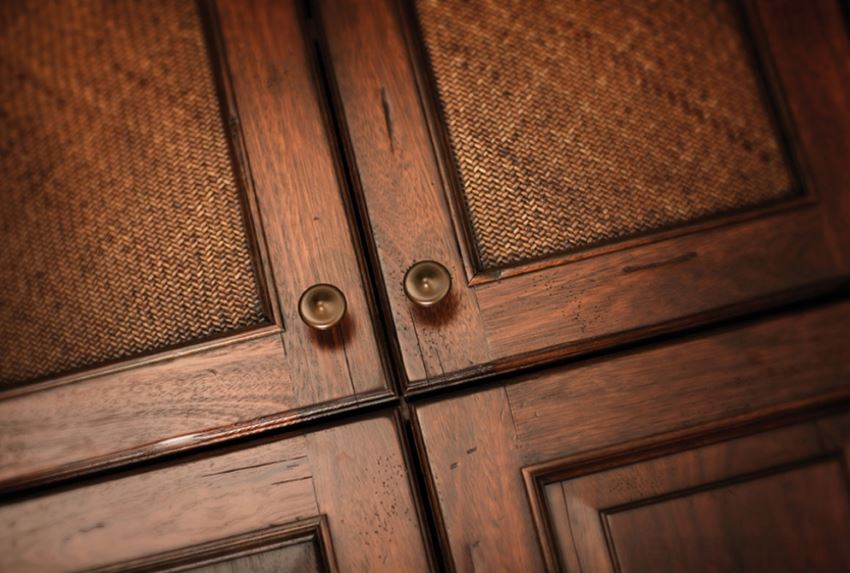 Tropical details on cabinetry