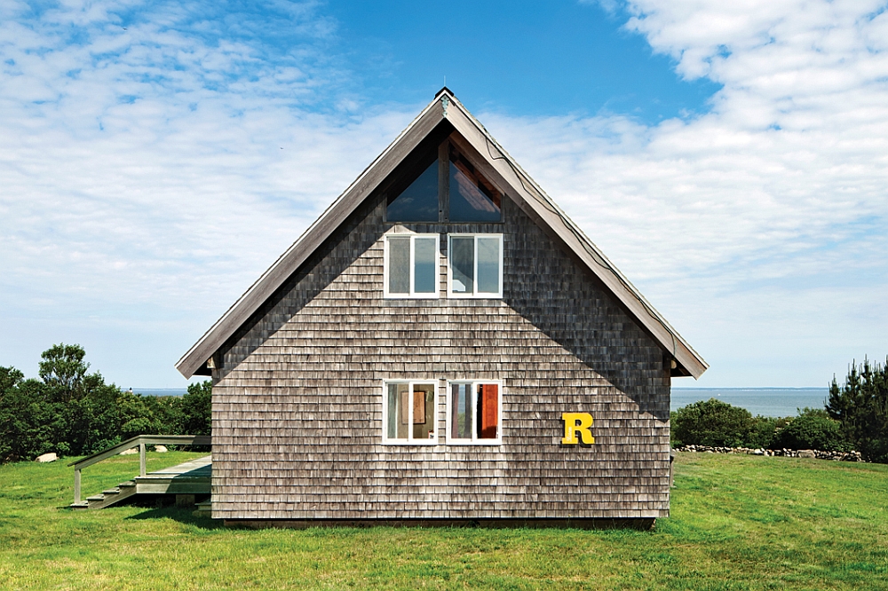 Unmistakable silhouette of the Jens Risom Holiday Retreat