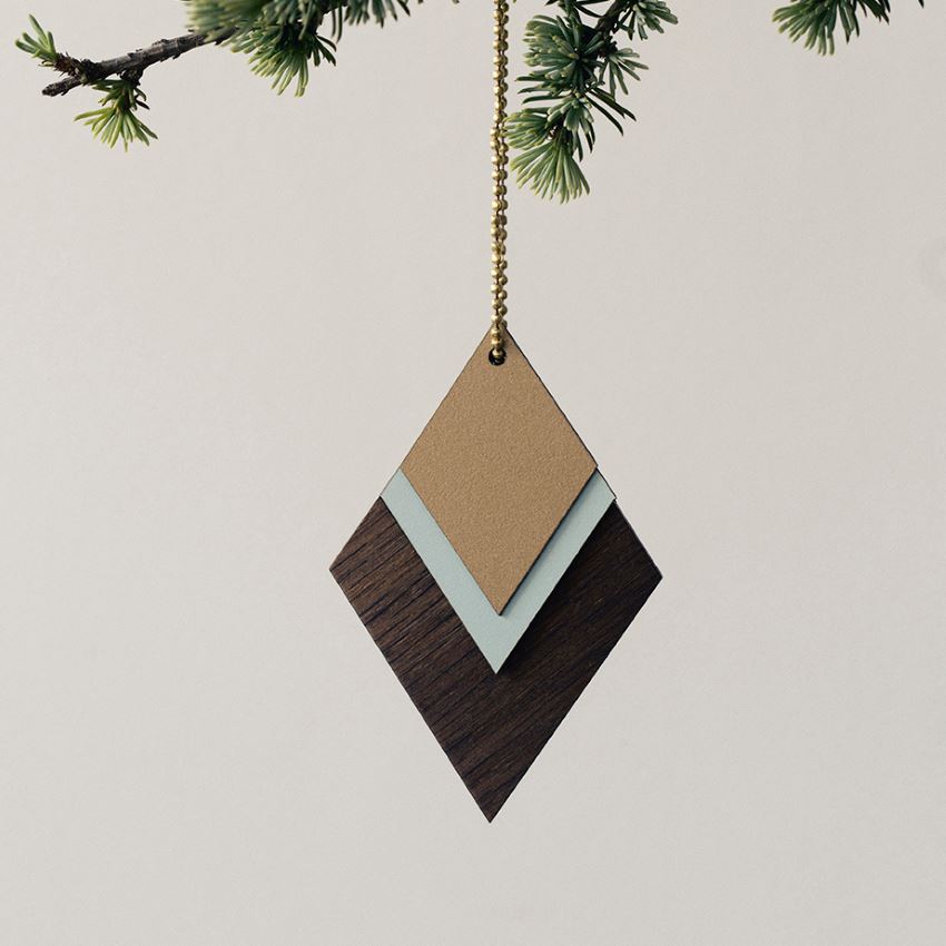 Wooden jewelry for the tree