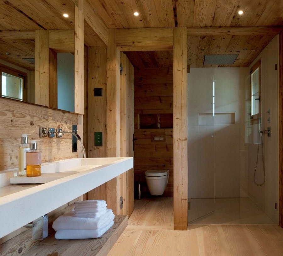 A touch of opulence and classic wood cabin charm for the bathroom