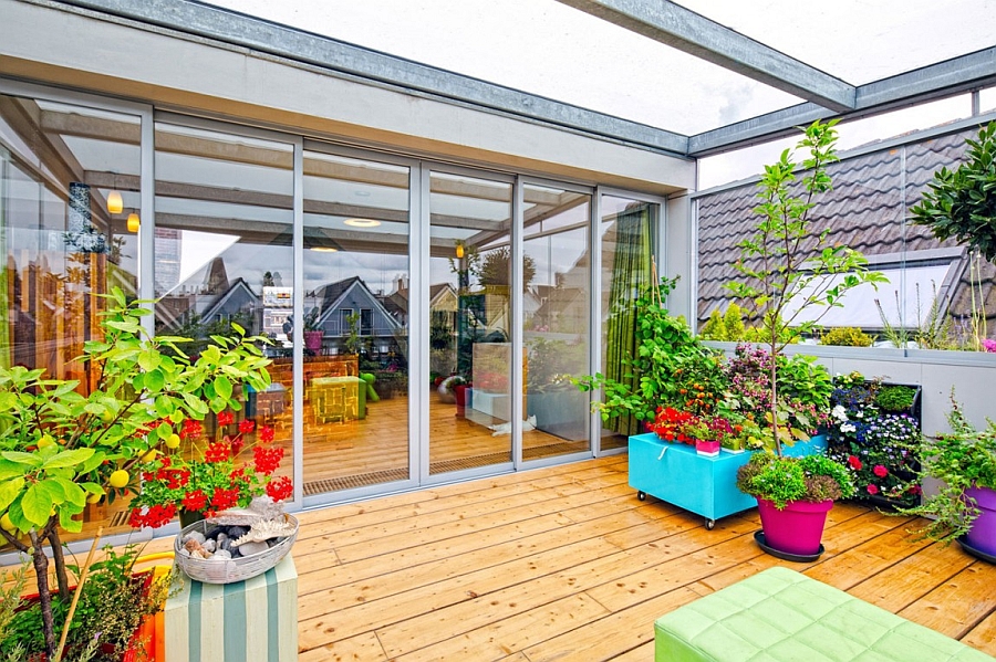 Beautiful roof terrace filled with ample greenery