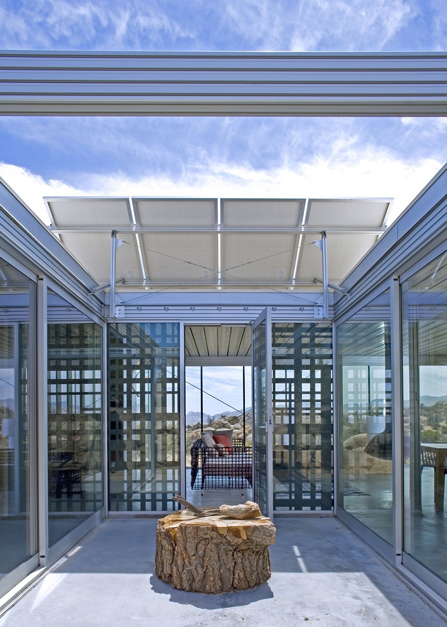 Central courtyard of the cool vacation home