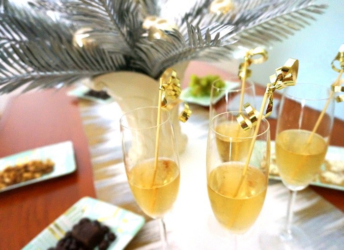 DIY gold ribbon drink stirrers