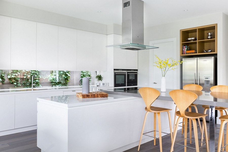 Contemporary kitchen island with an extended breakfast nook