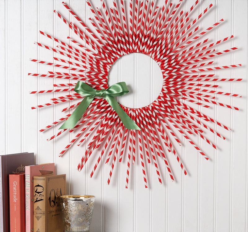 DIY paper straw wreath