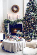 10 Rooms with Festive Christmas Trees