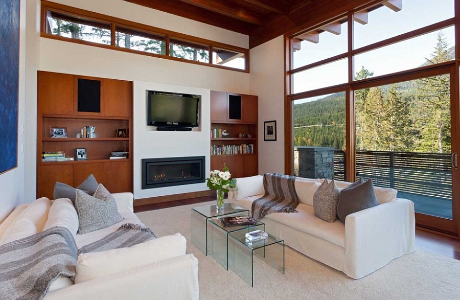 Family room of the luxurious chalet with mountain views