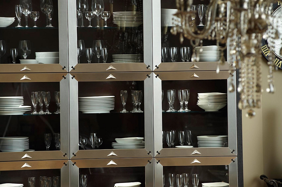 Gorgeous kitchen display with chinaware