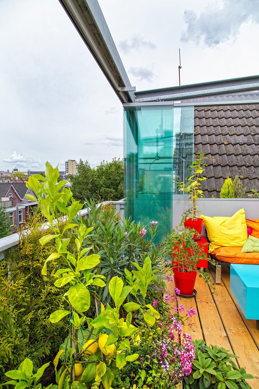 Gorgeous terrace space overlooking the city skyline