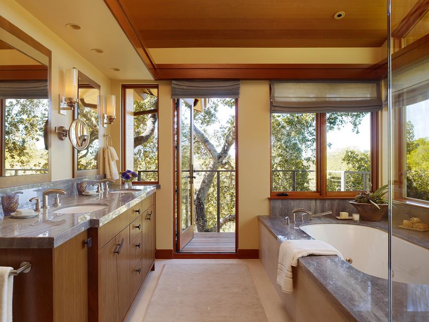 Inviting bathroom with textural details