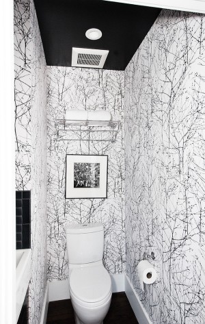 20 Gorgeous Wallpaper Ideas for Your Powder Room | Decoist