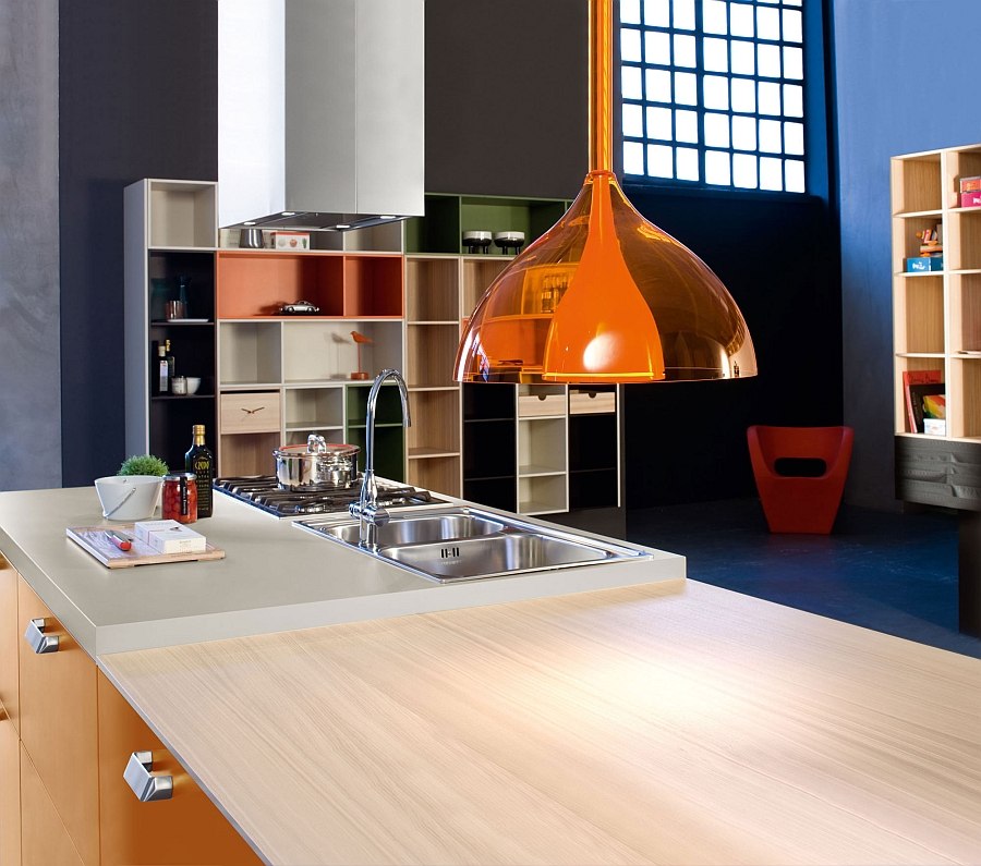 Open kitchen units also act as wonderful displays in the backdrop