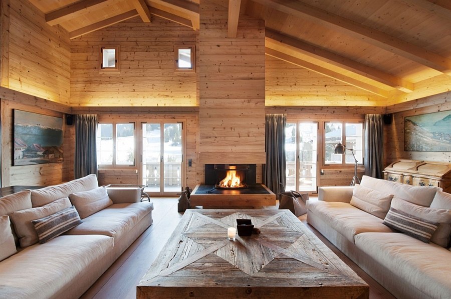 Pure and clean lines shape the interior of the chalet