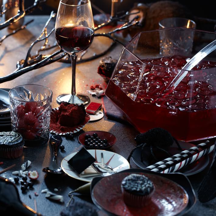 Rich hues on a holiday table