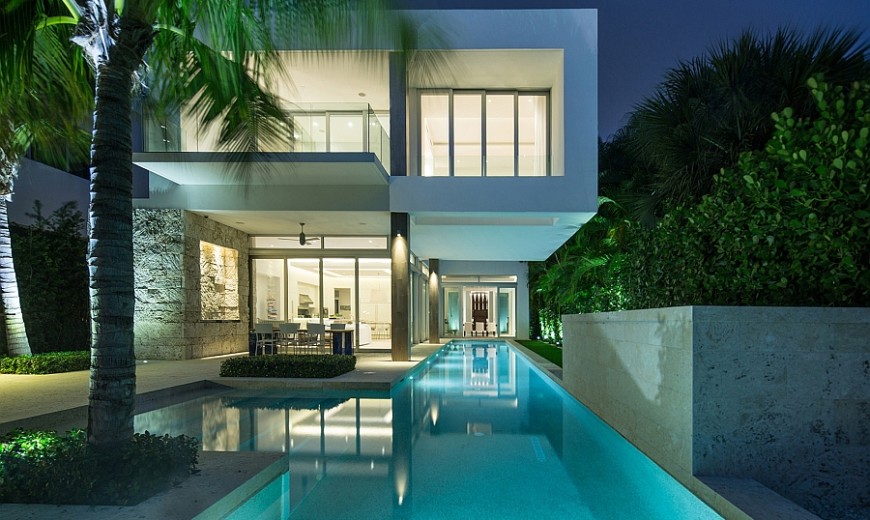 Dramatic Miami Residence Offers Luxury Draped in Coastal Beauty