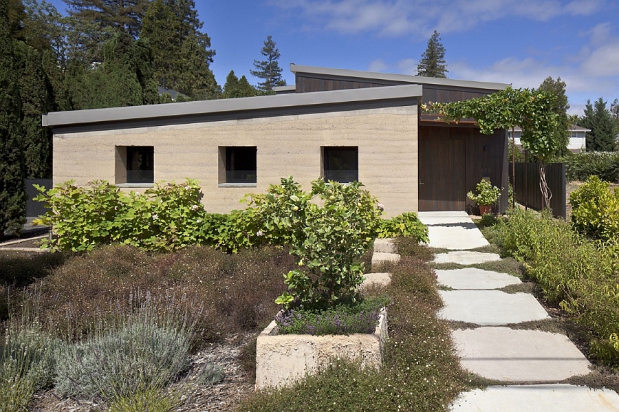 Street facade of the Mountain View Residence offers ample privacy