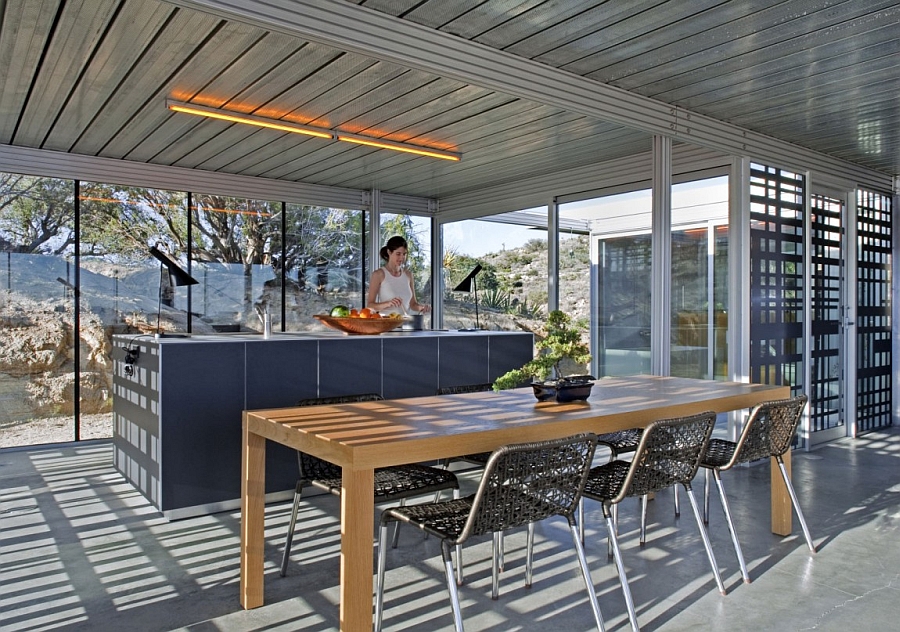 Wonderful use of table lamps for kitchen island