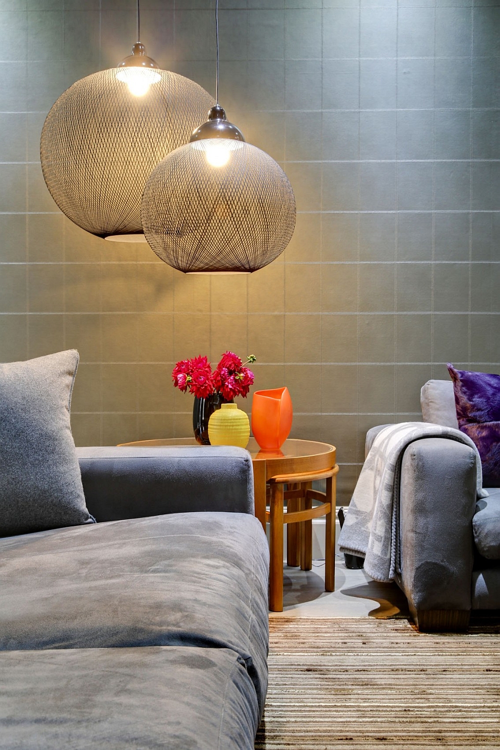 Beautiful Moooi pendants steal the show in the posh living space