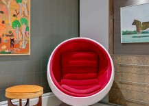 Eero-Aarnio-Ball-Chair-brings-midcentury-magic-to-the-London-bachelor-pad-217x155