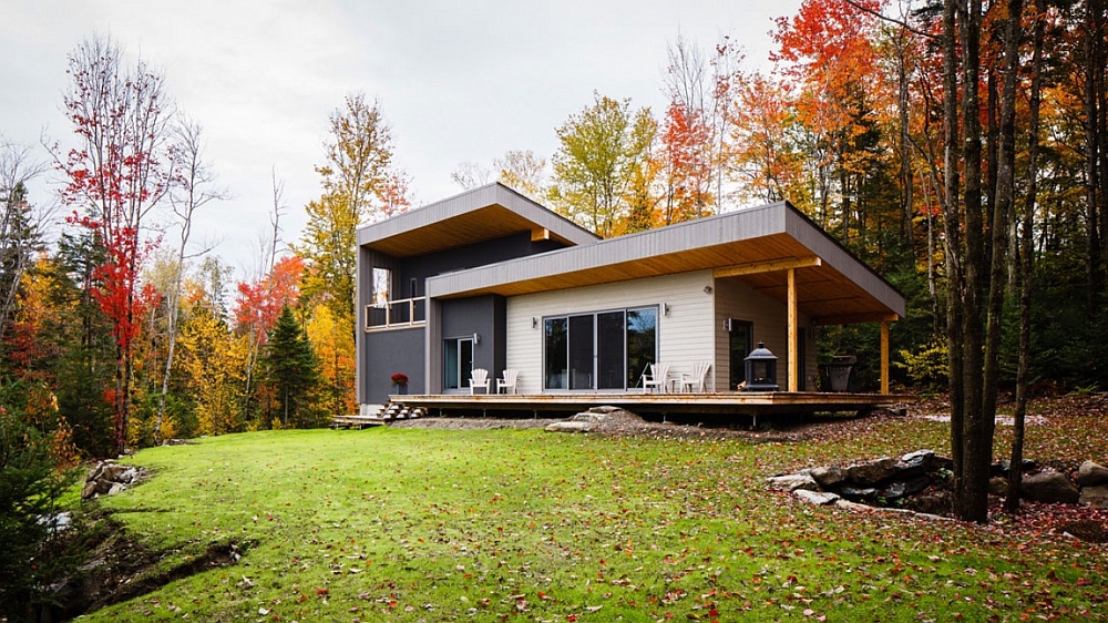 Exquisite modern residence combines privacy with lovely views of the woods