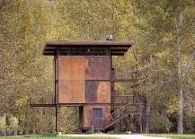 Exterior-of-the-Delta-Shelter-closed-off-using-sliding-frames-217x155