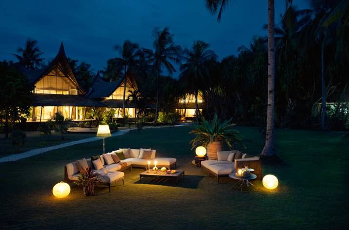 Spherical outdoor lighting