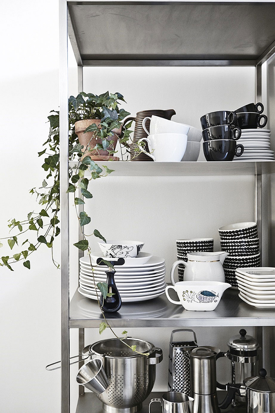 Using kitchenware to create a wonderful display