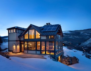 Modern Colorado Vacation Home with Enthralling Mountain Views