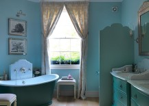 Lovely-use-of-blue-in-the-eclectic-bathroom-217x155