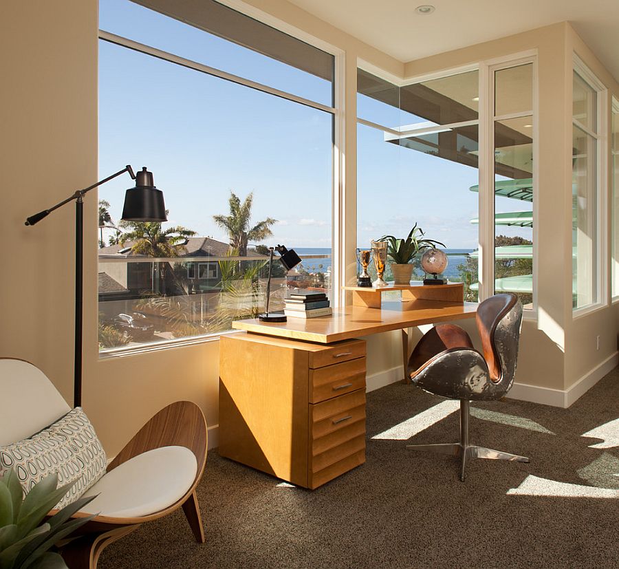 12 Remarkable Home Offices with an Ocean View