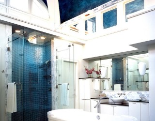 15 Eclectic Bathrooms with a Splash of Delightful Blue