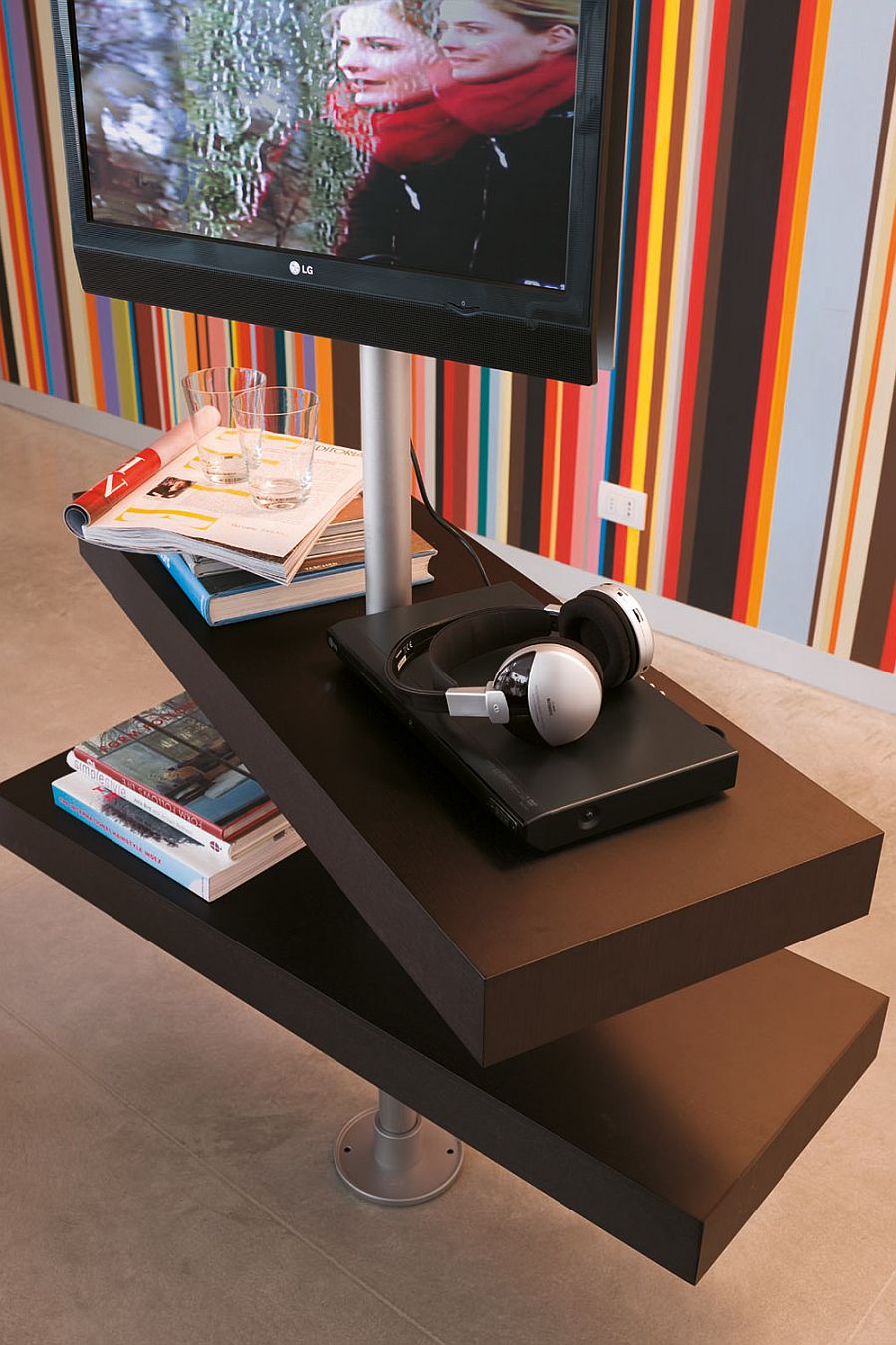 Versatile compositions of the Domino TV stand