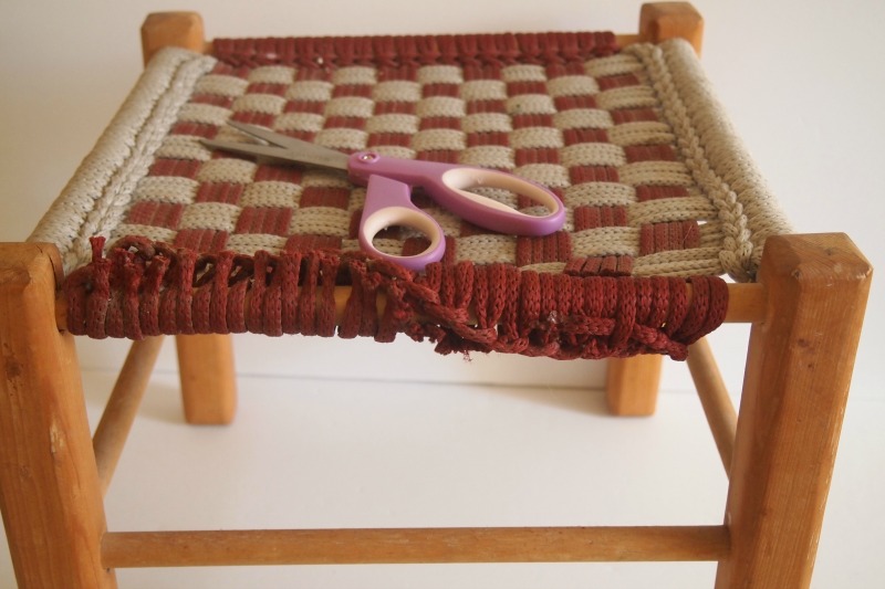 DIY Woven Footstool - cutting rope off of stool