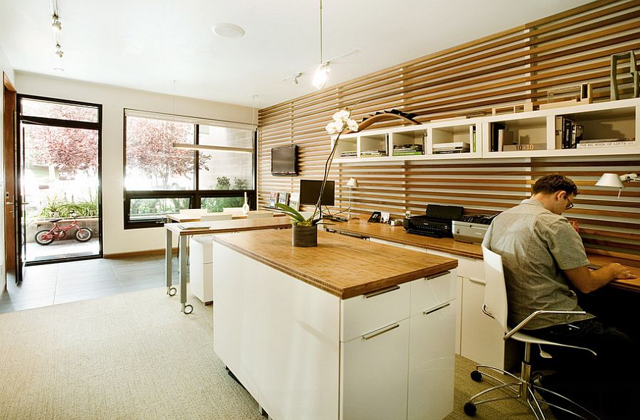 An unconventional way of adding stripes to the exquisite home office [Design: S2 Architects]