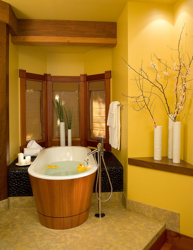 Asian style bathroom in yellow with a relaxing ambiance