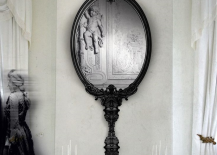 Bocoa-do-Lobo-Marie-Antoinette-Mirror-217x155