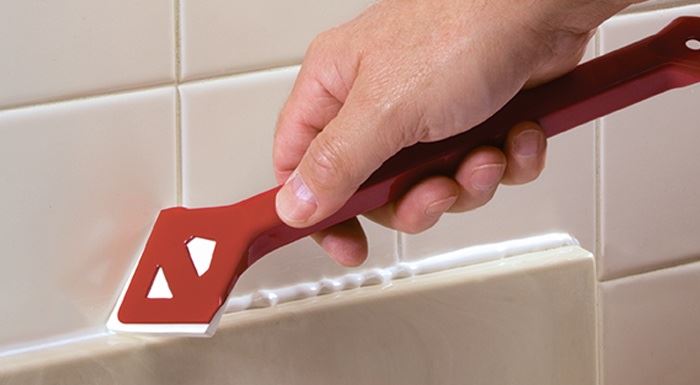 Caulking tool from Hyde