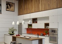 Contemporary-Loft-kitchen-makes-wonderful-use-of-the-high-ceiling-217x155