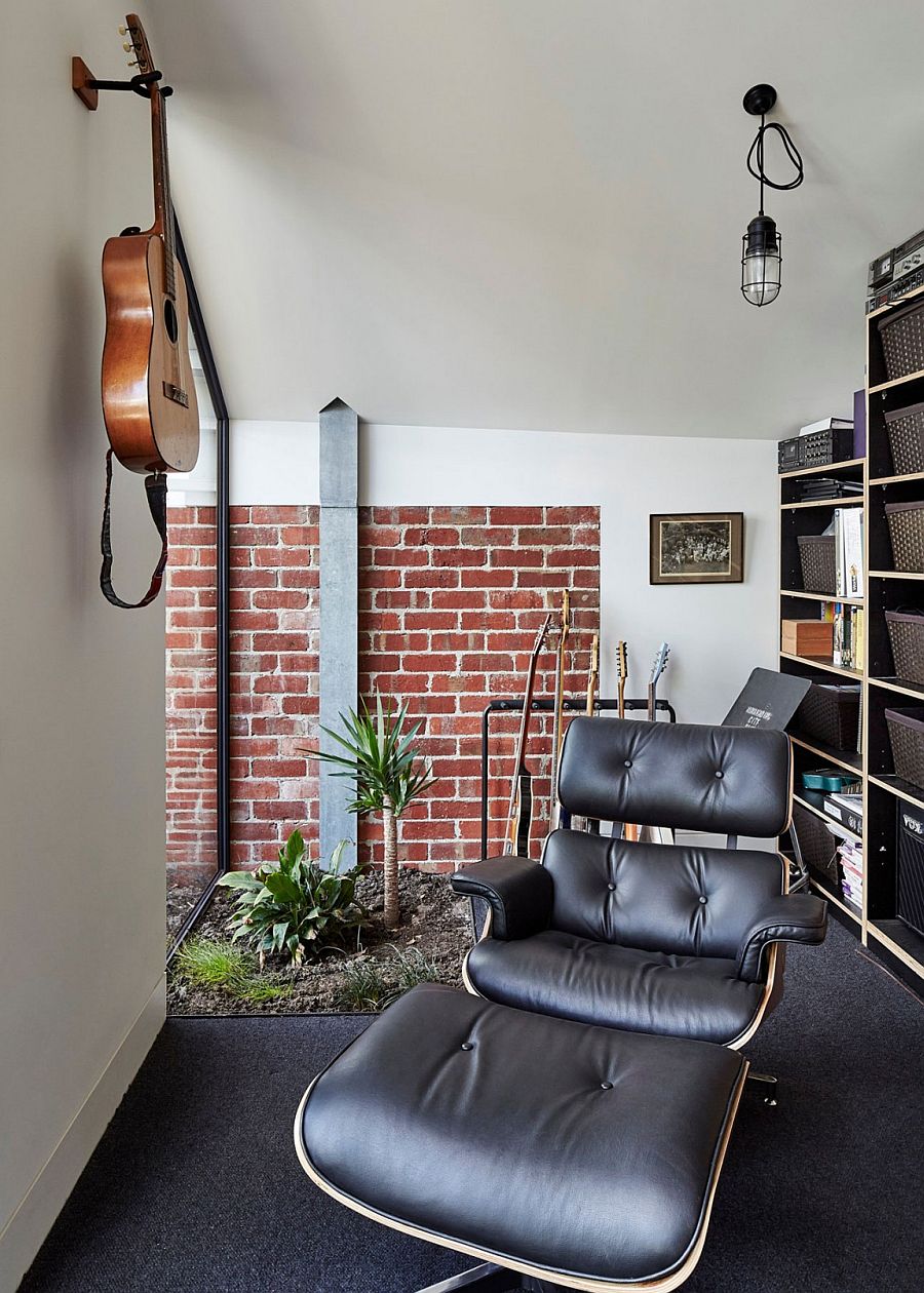 Cool sitting area with the Eames Lounger