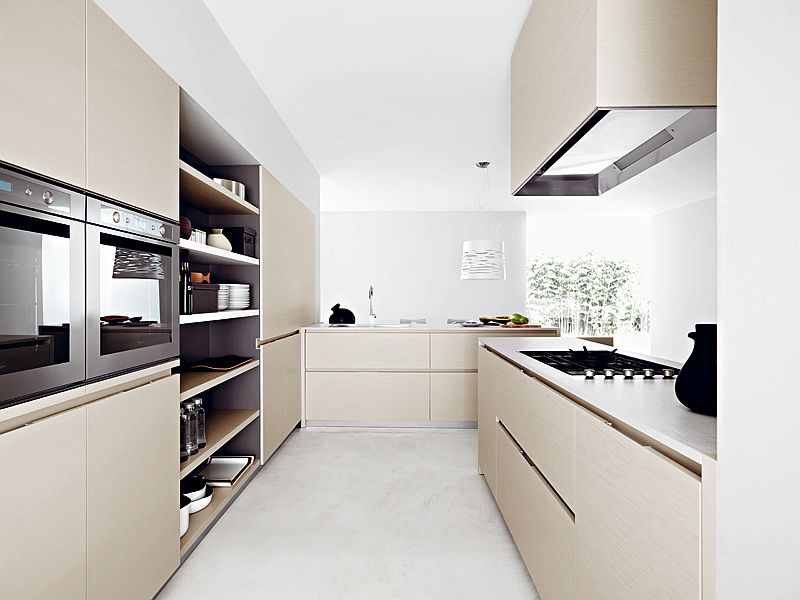 Customized Italian kitchen with open and closed storage spaces