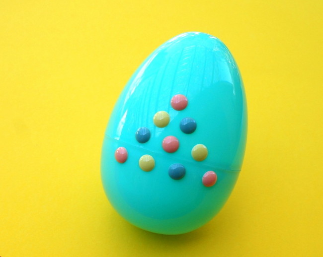 Easy DIY Decorate Easter Eggs with Stickers Decoist