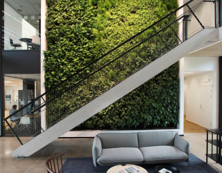 8 Living Walls and Vertical Gardens to Bring a Touch of Spring into Your Home