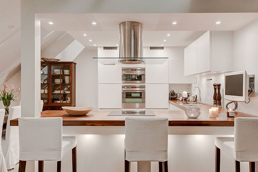 L-shaped kitchen counter with a spacious serving zone