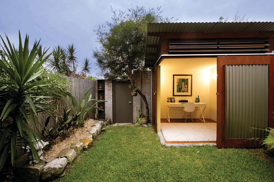 Old shed of the house turned into a lovely home office [Design: Danny Broe Architect]