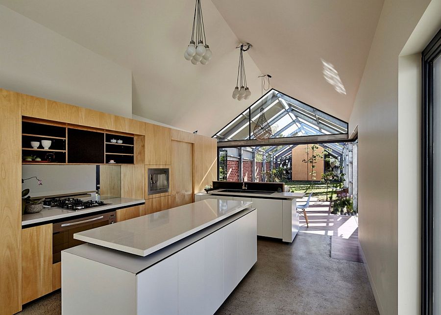 Smart kitchen design that extends into the courtyard outside