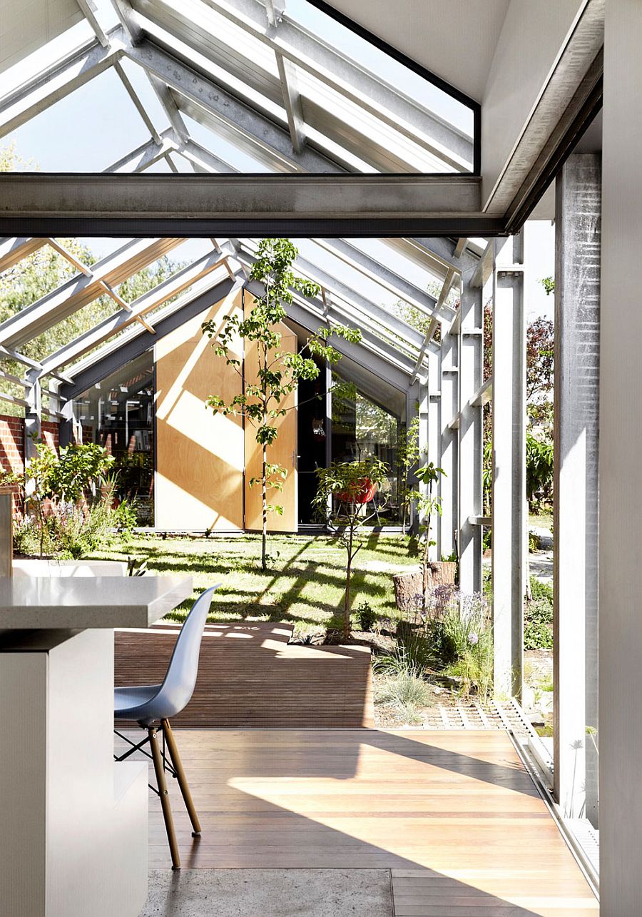 Stunning courtyard with a steel frameowrk around it and bath space