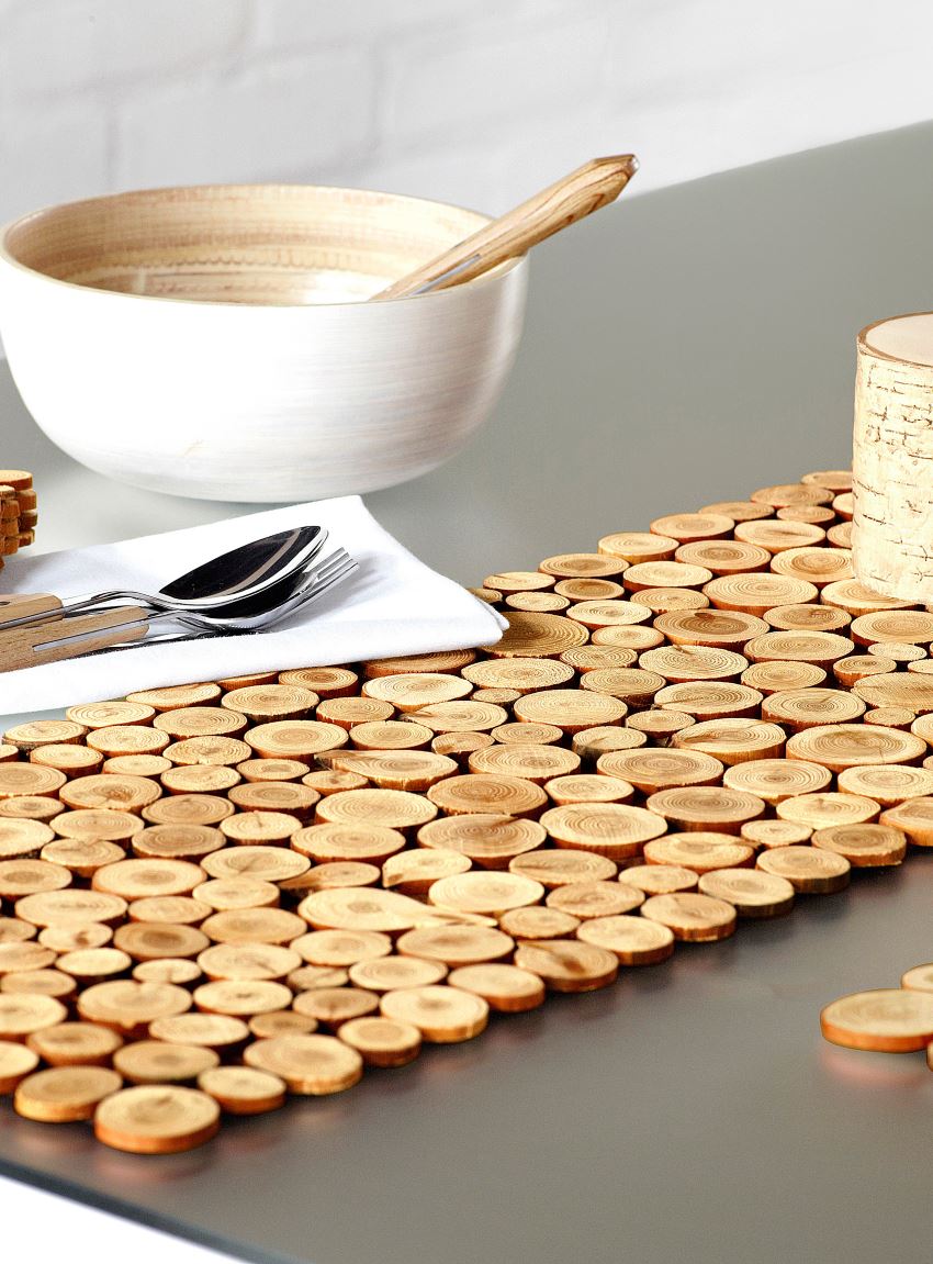 Wood slice table runner