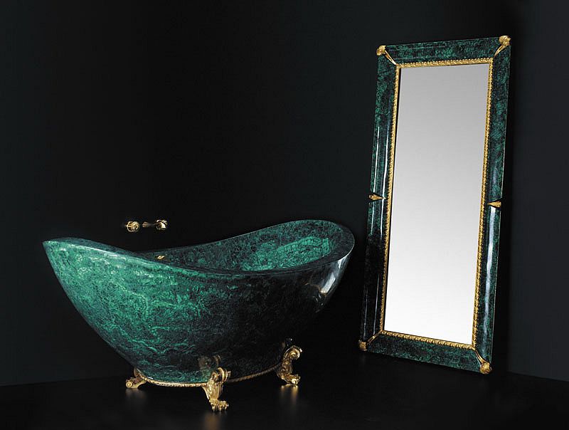 Exclusive bathtub crafted in Malachite and gold