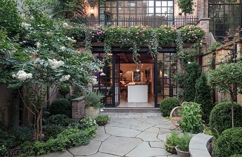 Gorgeous private garden of the NYC Townhouse